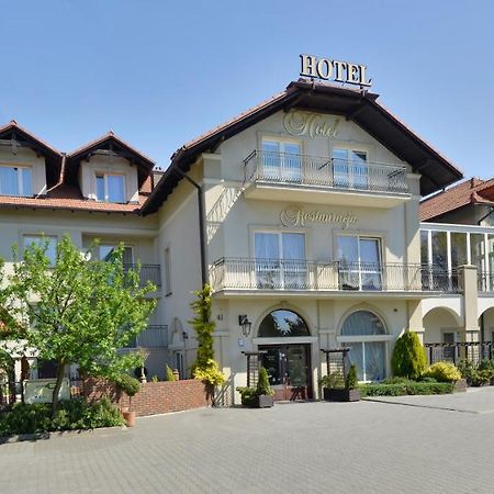 Hotel Mateo Stopnica Dış mekan fotoğraf