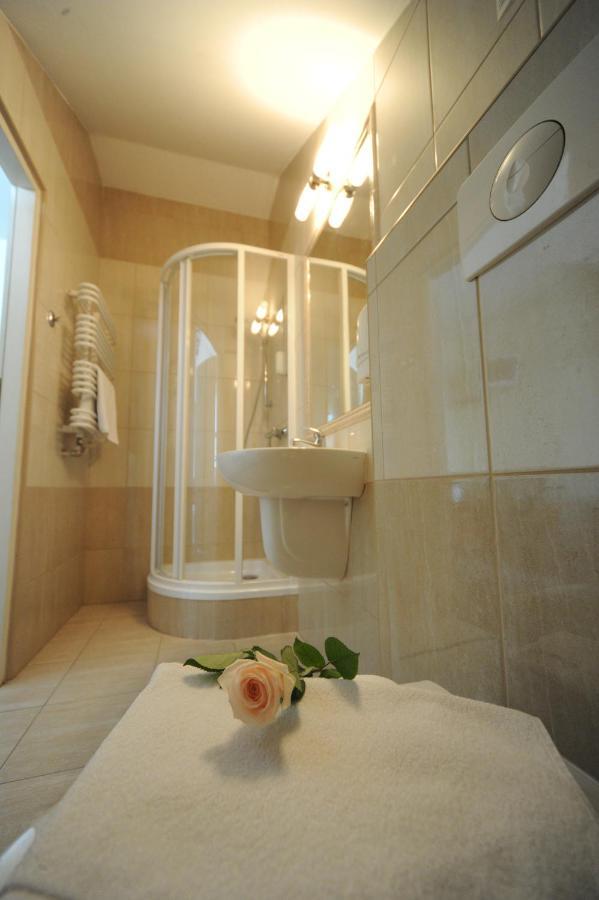 Hotel Mateo Stopnica Dış mekan fotoğraf